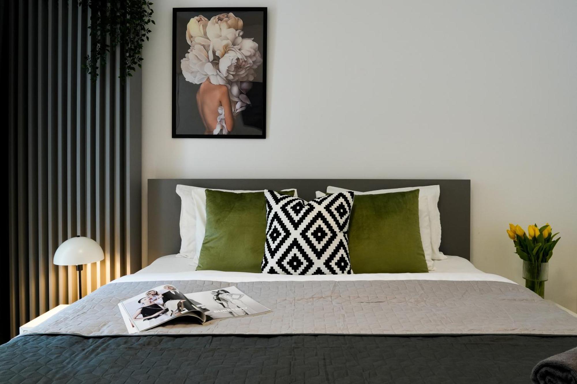 Ana - Cozy & Quiet Apt With Balcony & Garden View Букурещ Екстериор снимка